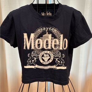 Modelo Navy Blue Cropped T-Shirt